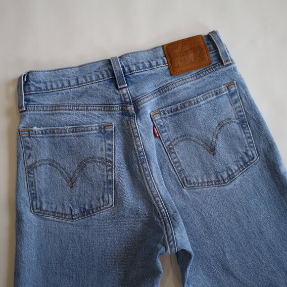 LEVIS WEDGIE STRAIGHT Size 25 Jeans Light Wash - Picture 6 of 12